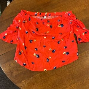 Off shoulder flower shirt